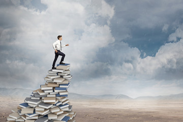 凌渡方向盘语音控制怎么用