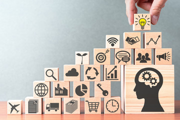 当车熄火后行车记录仪还会记录吗