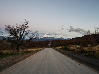 为什么京东、途虎上的轮胎比实体店便宜那么多-