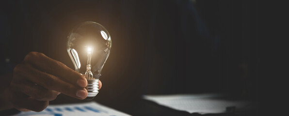 凌渡方向盘语音控制怎么用