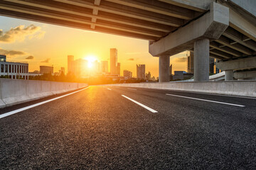 当车熄火后行车记录仪还会记录吗