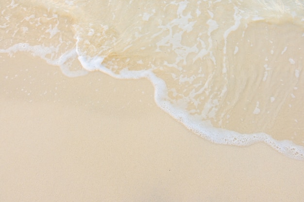 为什么京东、途虎上的轮胎比实体店便宜那么多-